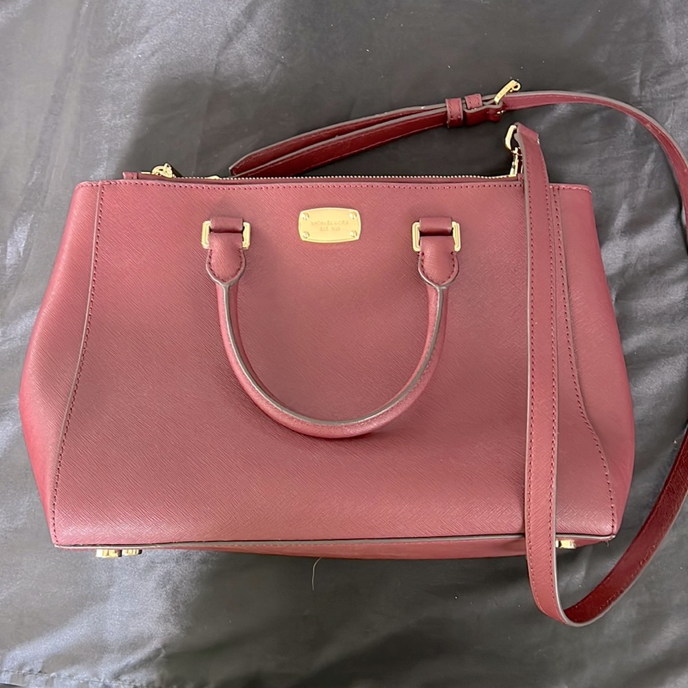 Leather shoulder bag